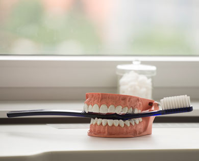 Zähne schützen durch Vorbeugung - mit professioneller Zahnreinigung.